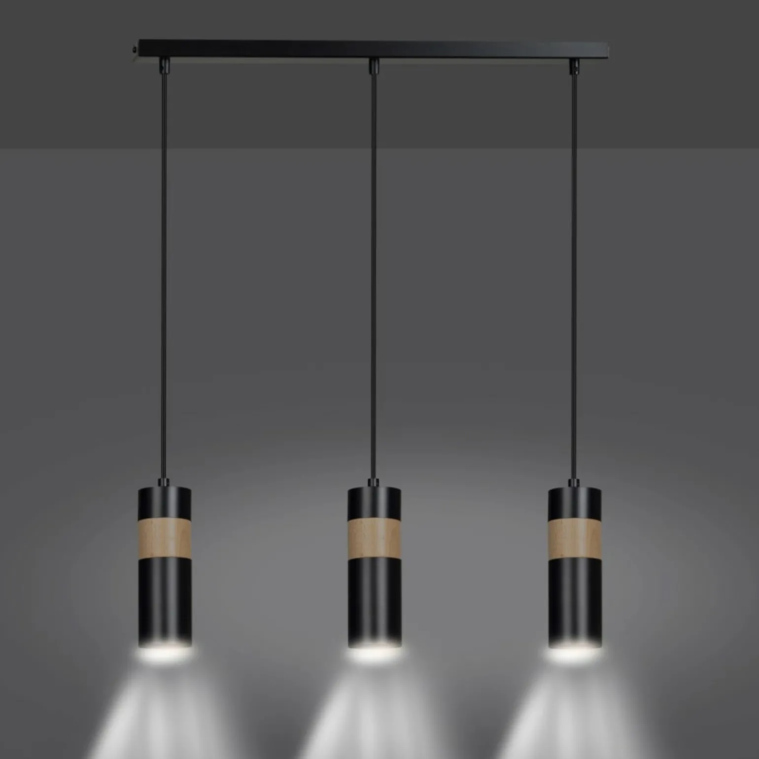 New Czarna lampa wisząca z drewnianym zdobieniem 732/3 z serii AKA Żyrandole Nowoczesne