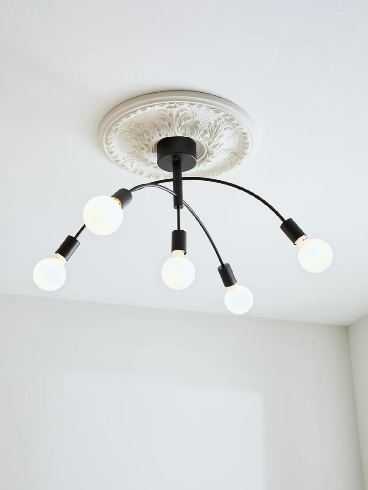Shop Czarna lampa wisząca z odkrytymi żarówkami 108284 | Kaja Oświetlenie Żyrandole Nowoczesne