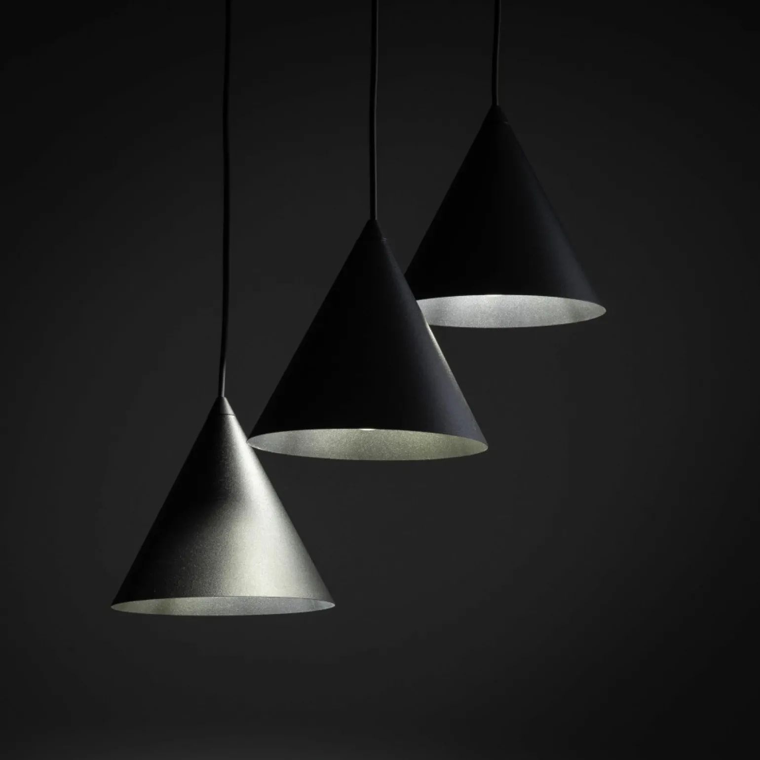 New Czarna lampa wisząca ze stożkowymi kloszami TK 10067 CONO | Kaja Żyrandole Nowoczesne