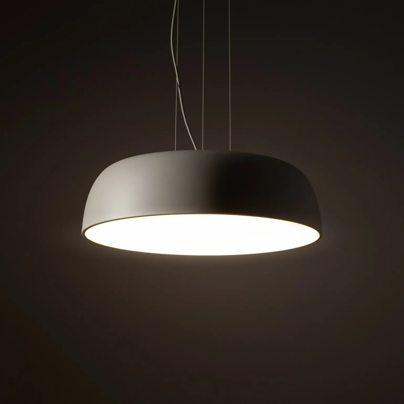 Store Jasnoszara, talerzowa lampa wisząca ⌀58cm 11231 SATELLITE | Kaja Żyrandole Nowoczesne