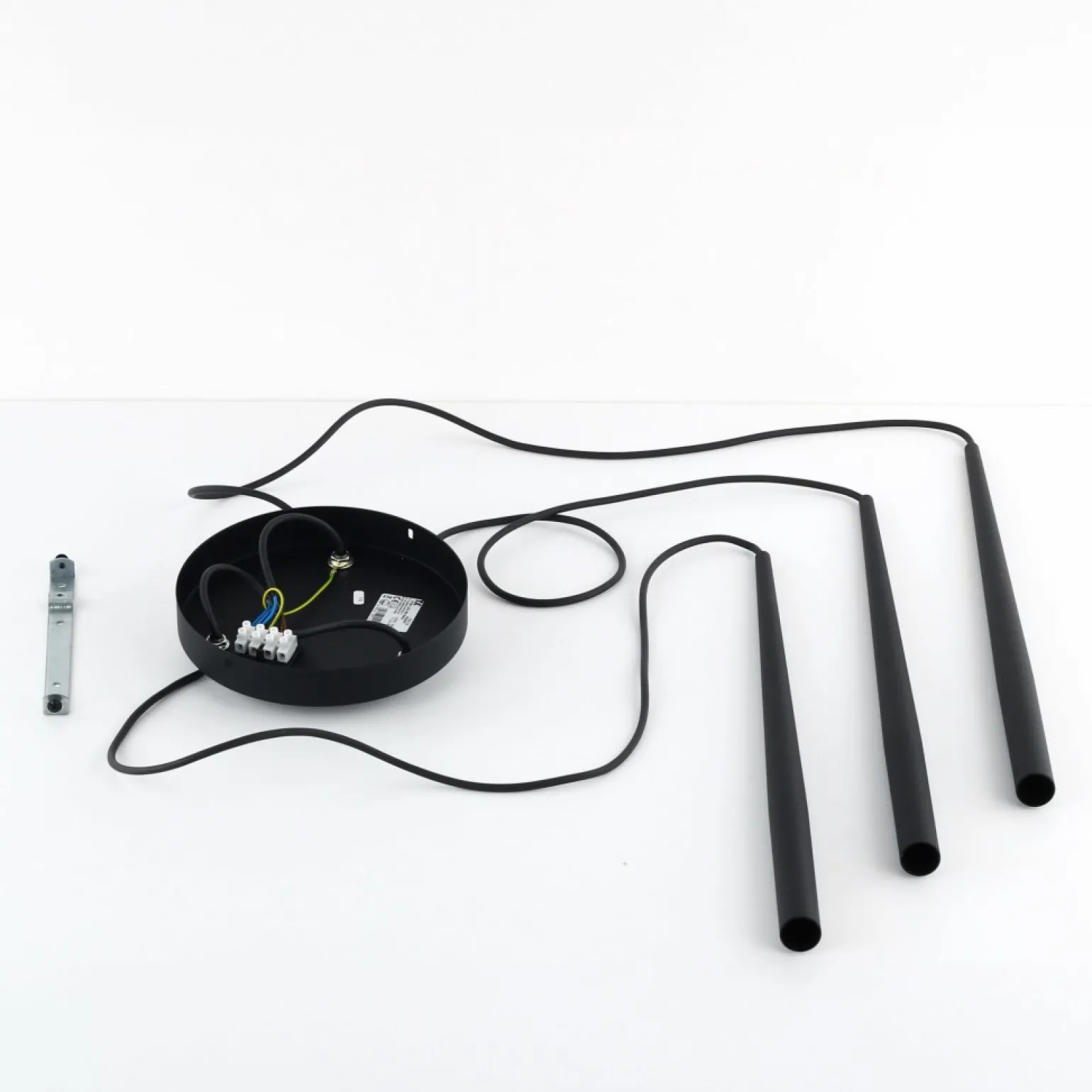 Shop Minimalistyczna lampa wisząca z tubami TK 10113 PIANO BLACK | Kaja Żyrandole Nowoczesne