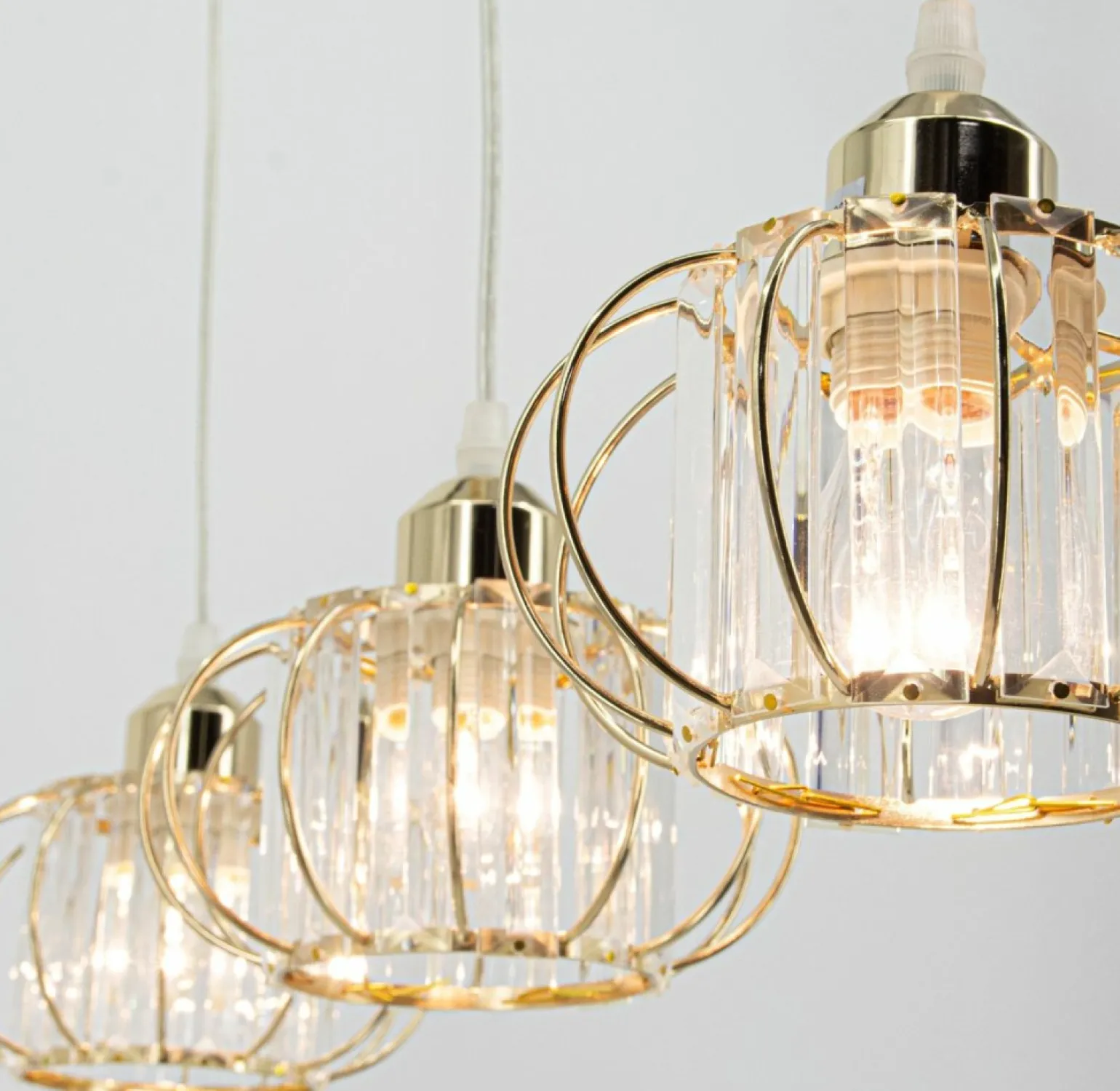 Sale Złota lampa wisząca z kryształkami 8221/3 TR z serii AC Żyrandole Nowoczesne